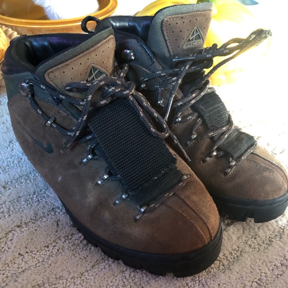 Vintage Nike ACG Hiking Boot Suede Leather Trail Brown/Green 90s size 6 - Picture 1 of 5